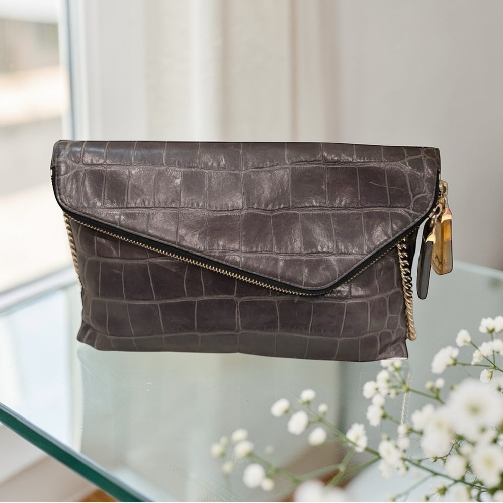 EUC Henri Bendel Gray croc-embossed shoulder bag with chain strap